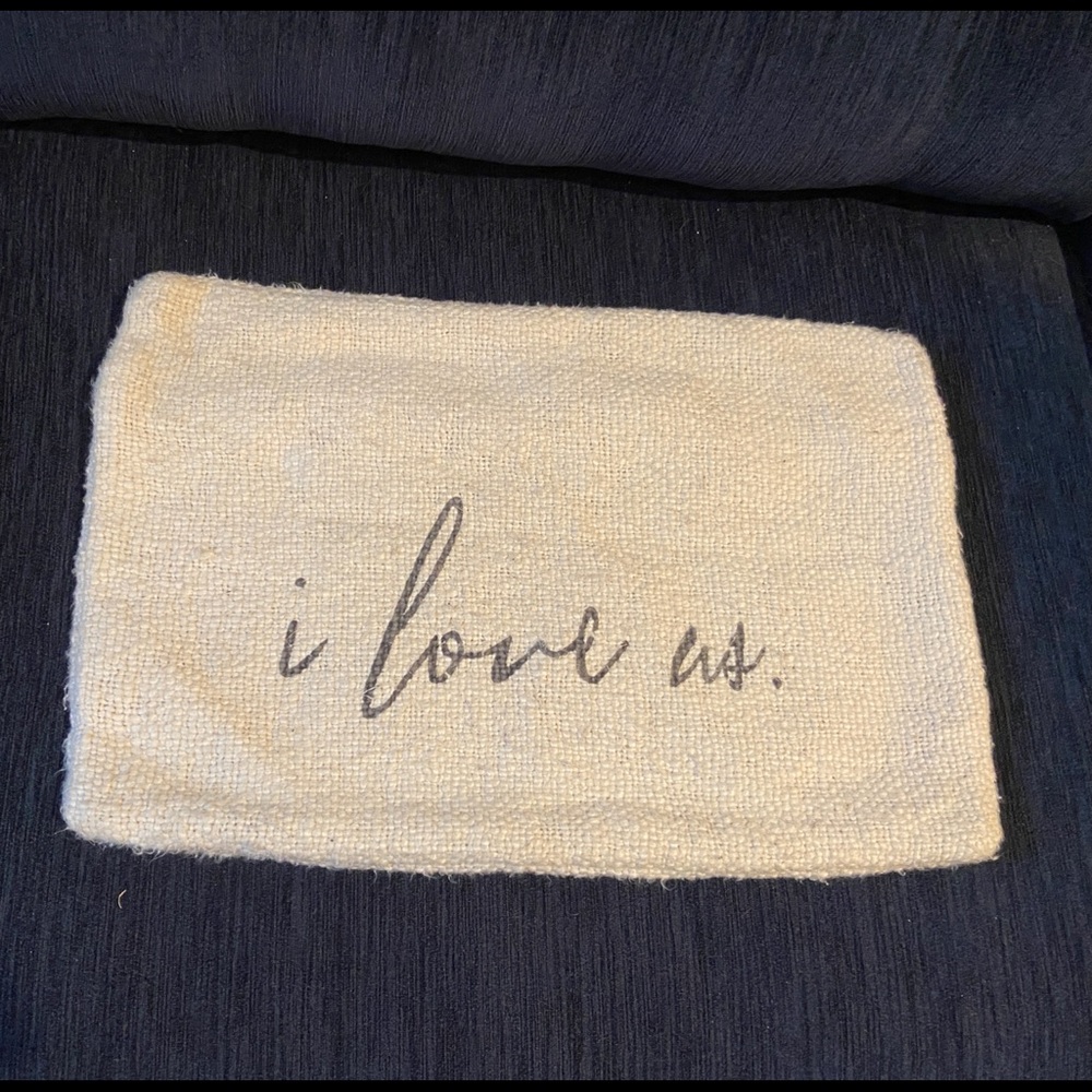 Accent pillowcase
